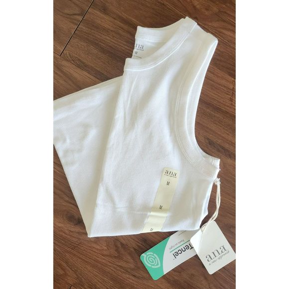 NWT Womens Size M A.N.A. White RIBBED Tank - Picture 1 of 4